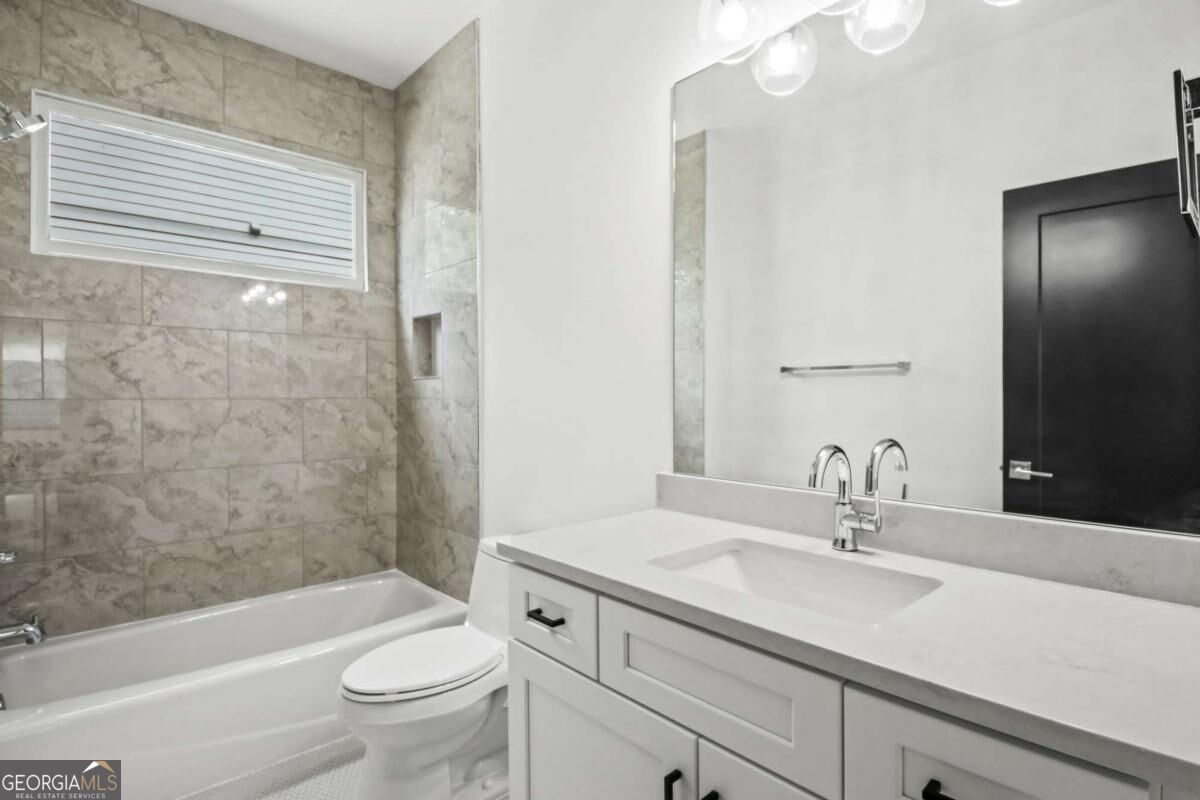 1241 Bridges Avenue Sw # A Property Photo 26