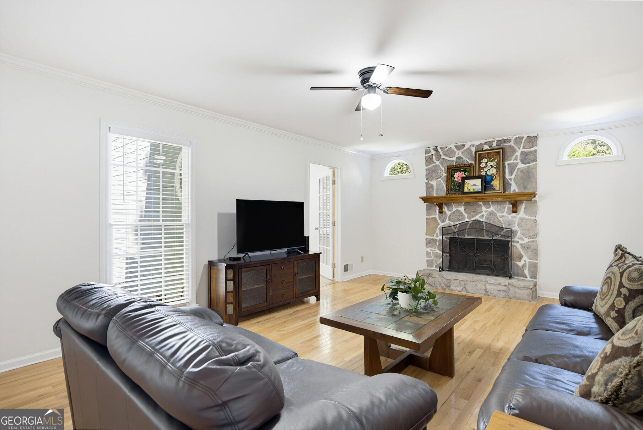 3657 Tinsley Place Property Photo 10