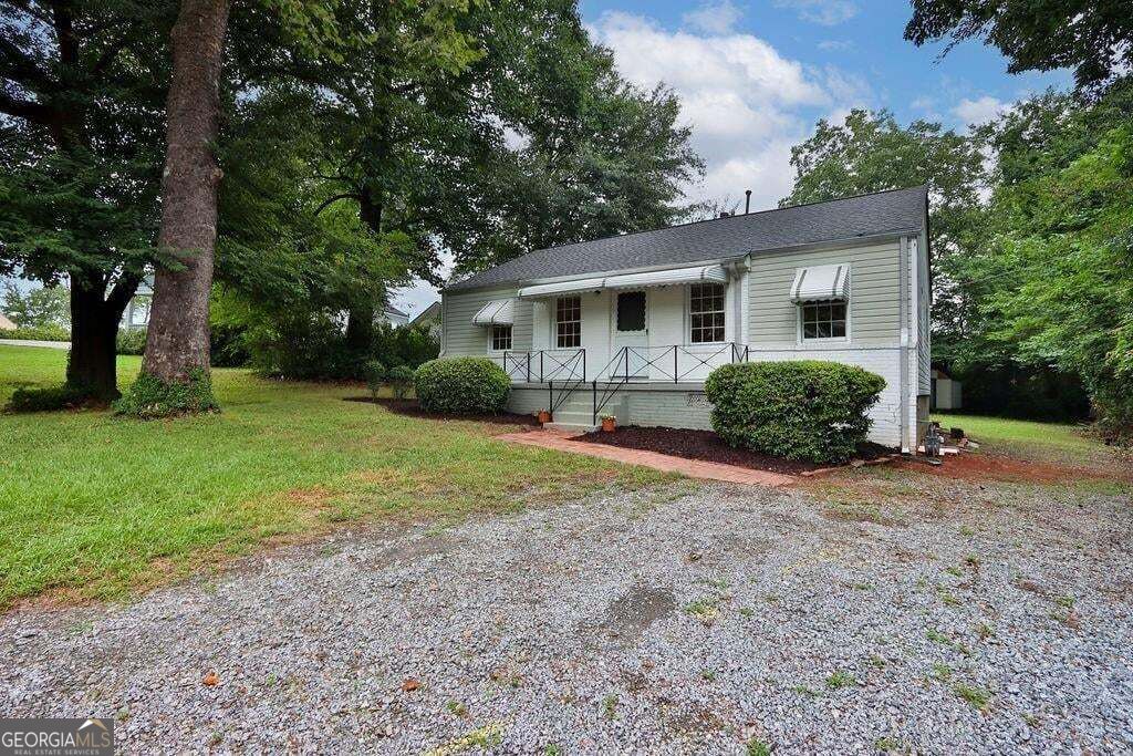 1329 Blanche Drive Se Property Photo 3