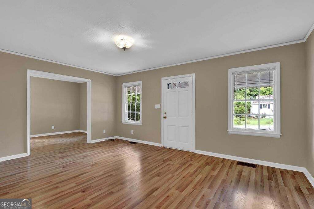 1329 Blanche Drive Se Property Photo 5