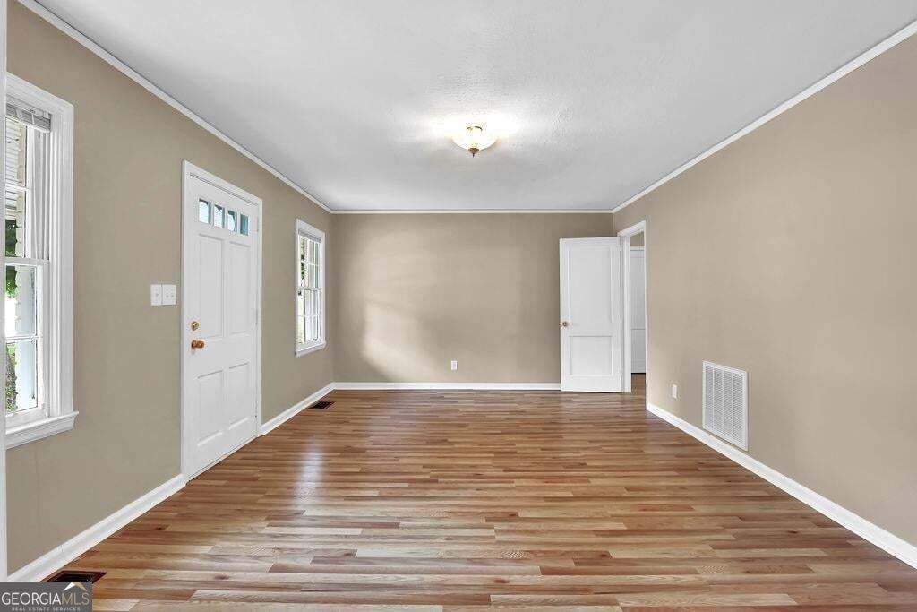 1329 Blanche Drive Se Property Photo 7
