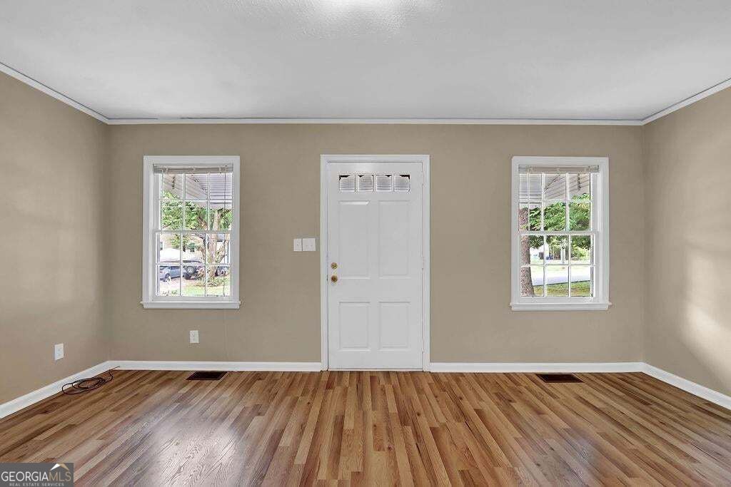 1329 Blanche Drive Se Property Photo 8
