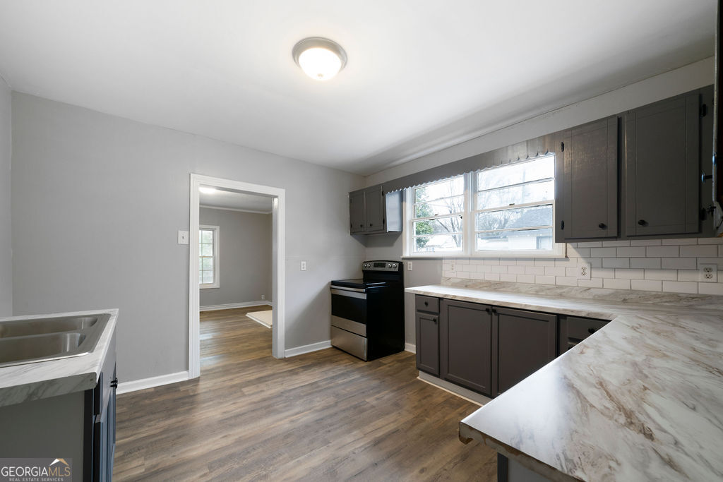 34 E 16th Street Sw Property Photo 12