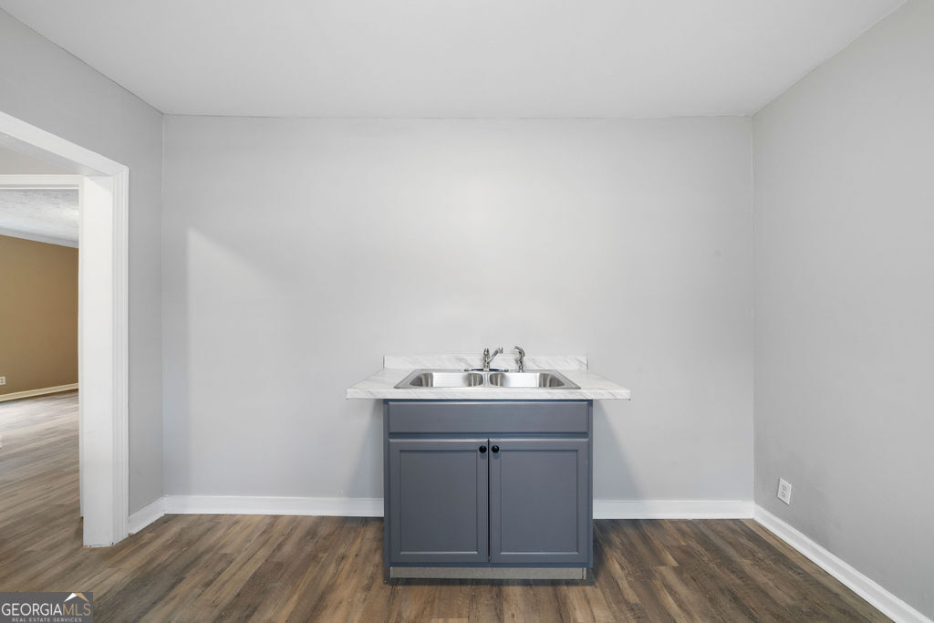 34 E 16th Street Sw Property Photo 13
