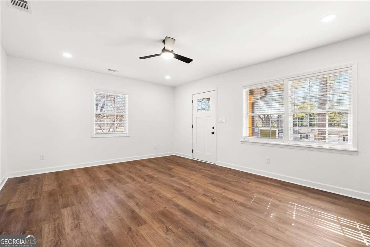 3770 Larkspur Terrace Property Photo 6