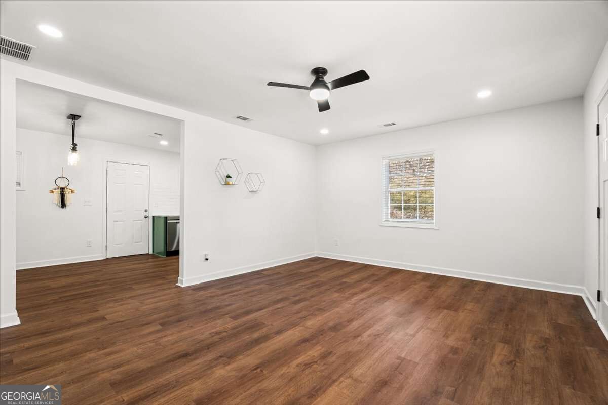 3770 Larkspur Terrace Property Photo 7