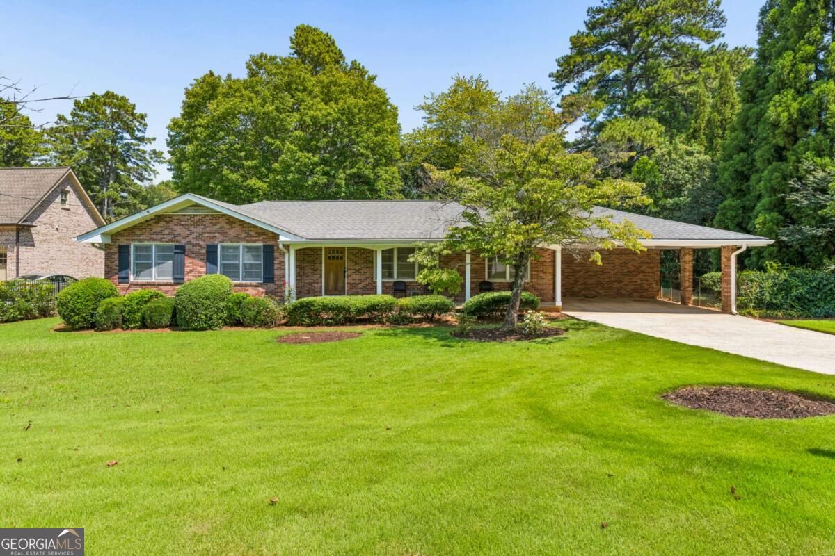 1877 Chrysler Drive Ne Property Photo 1