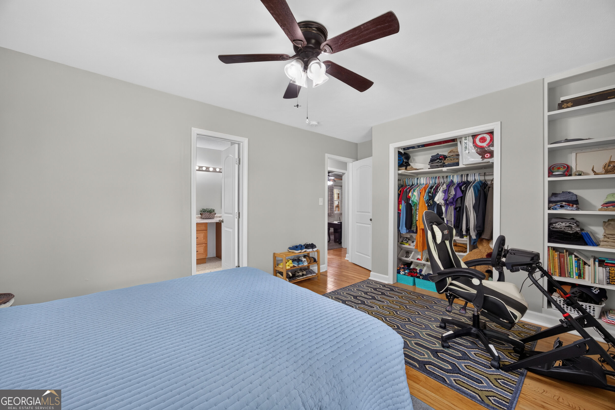 104 E Oak Street Property Photo 32