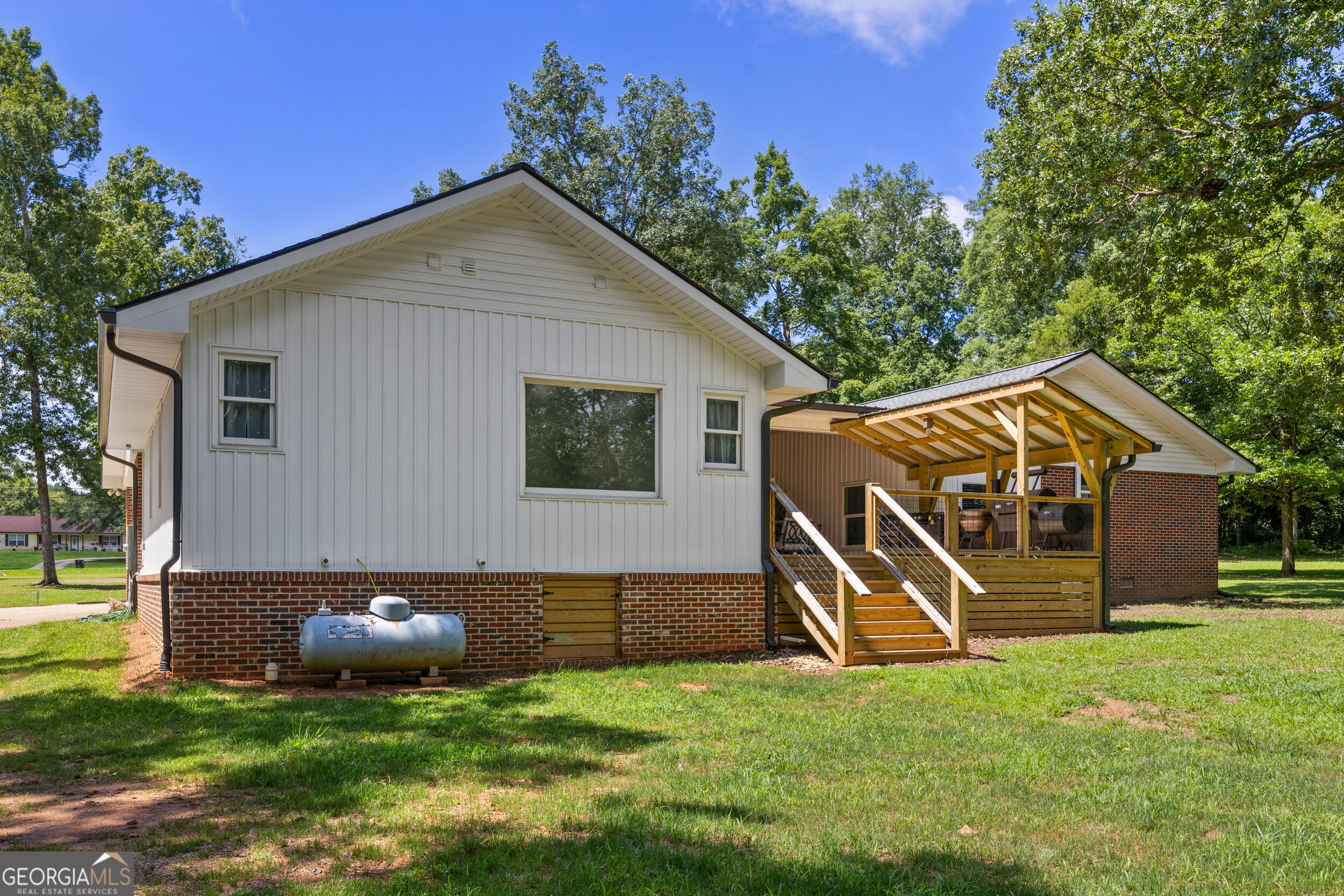 104 E Oak Street Property Photo 41