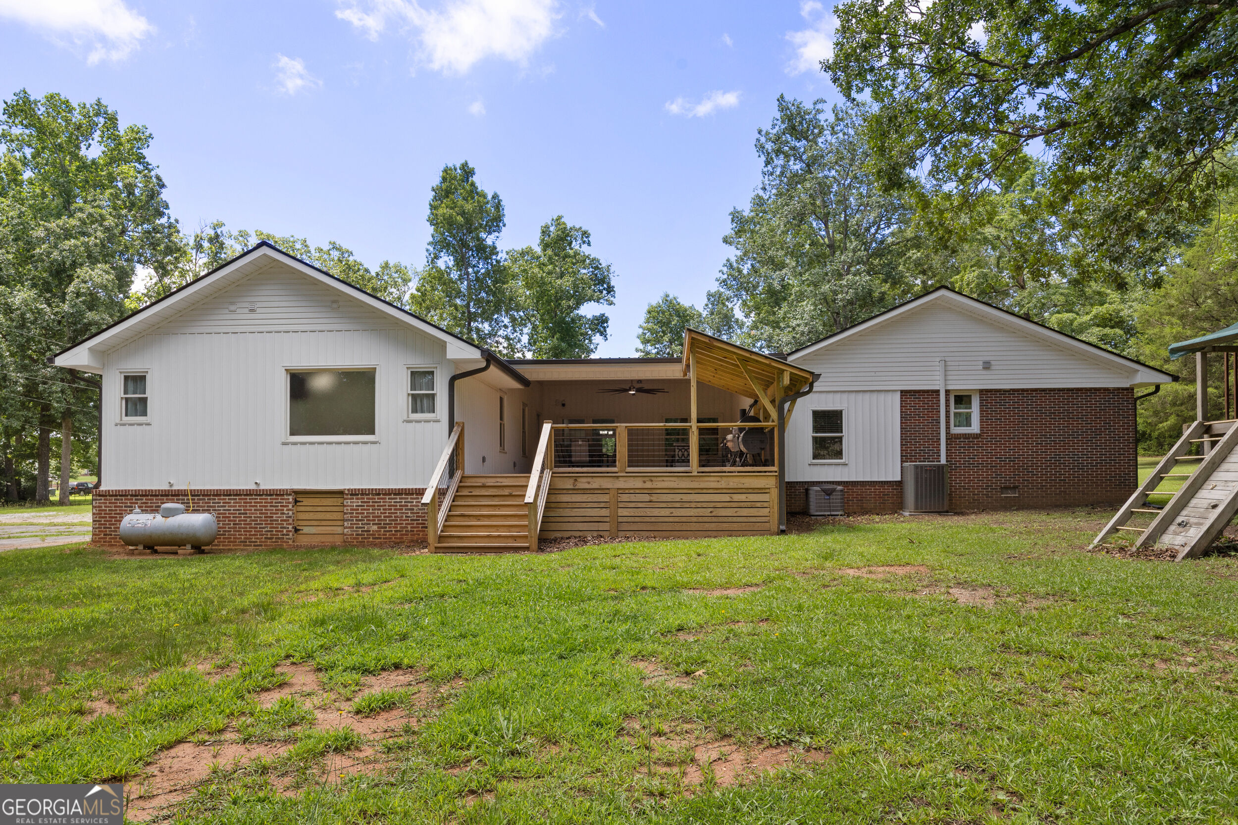 104 E Oak Street Property Photo 42