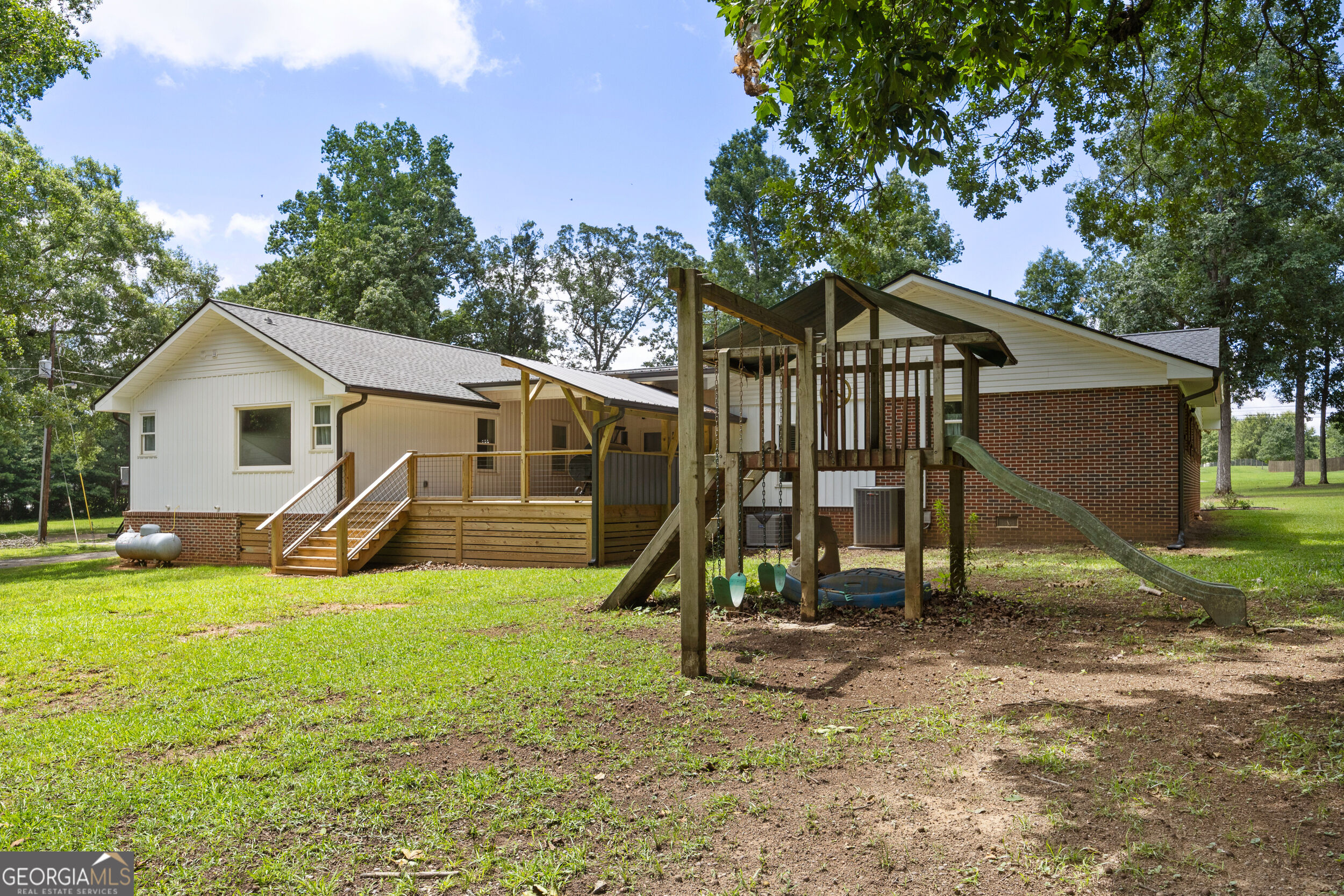 104 E Oak Street Property Photo 43