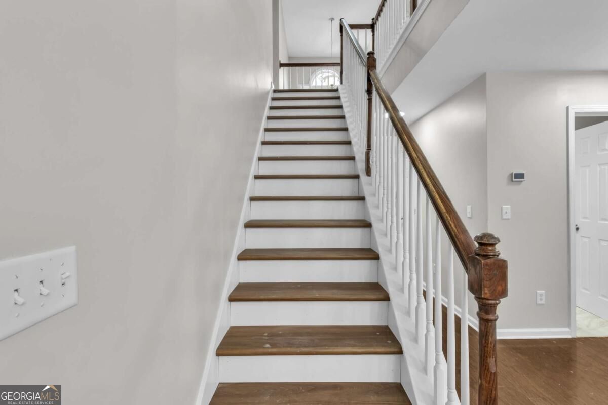 260 Hudson Ridge Property Photo 13