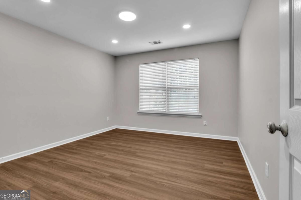 260 Hudson Ridge Property Photo 14