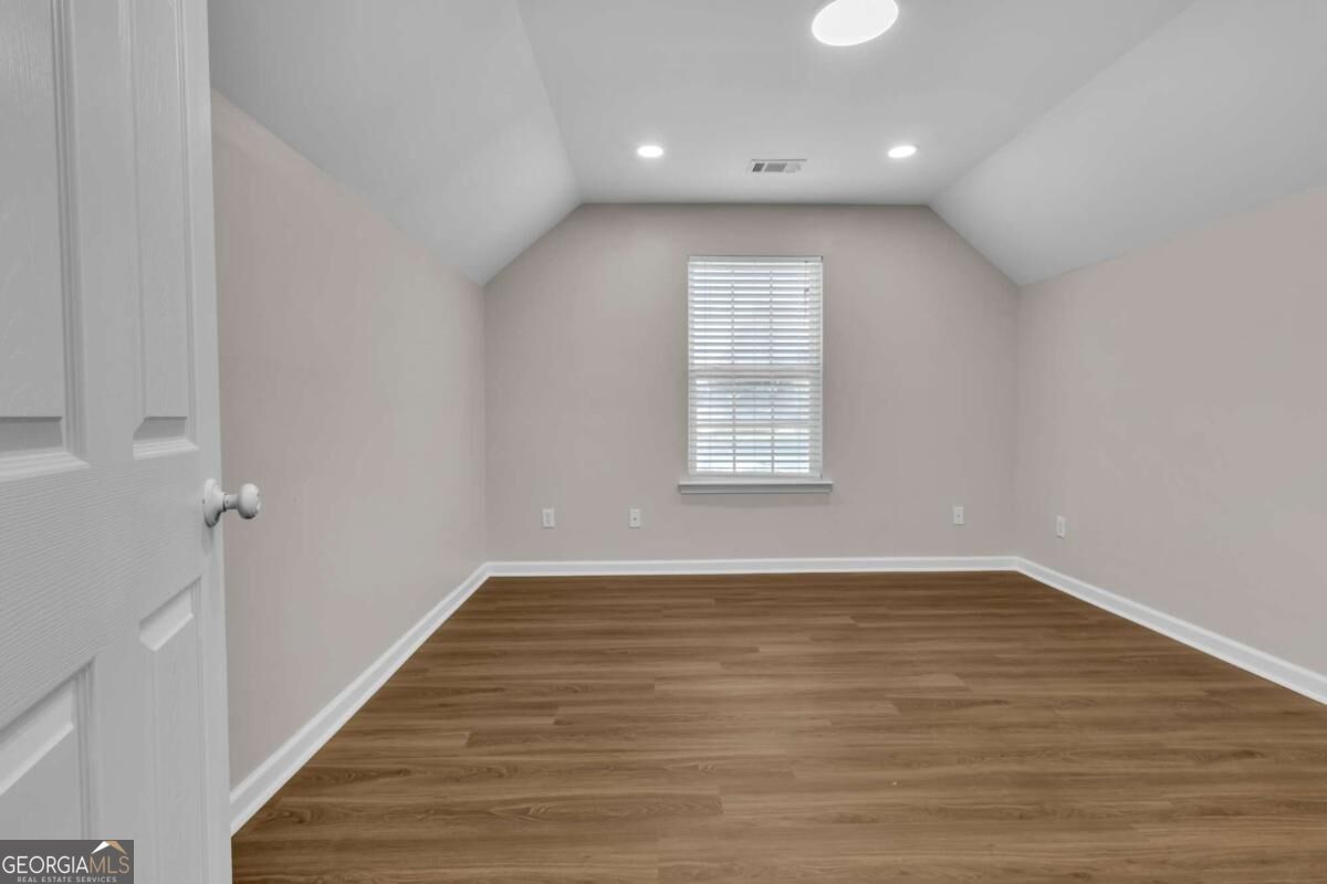 260 Hudson Ridge Property Photo 16