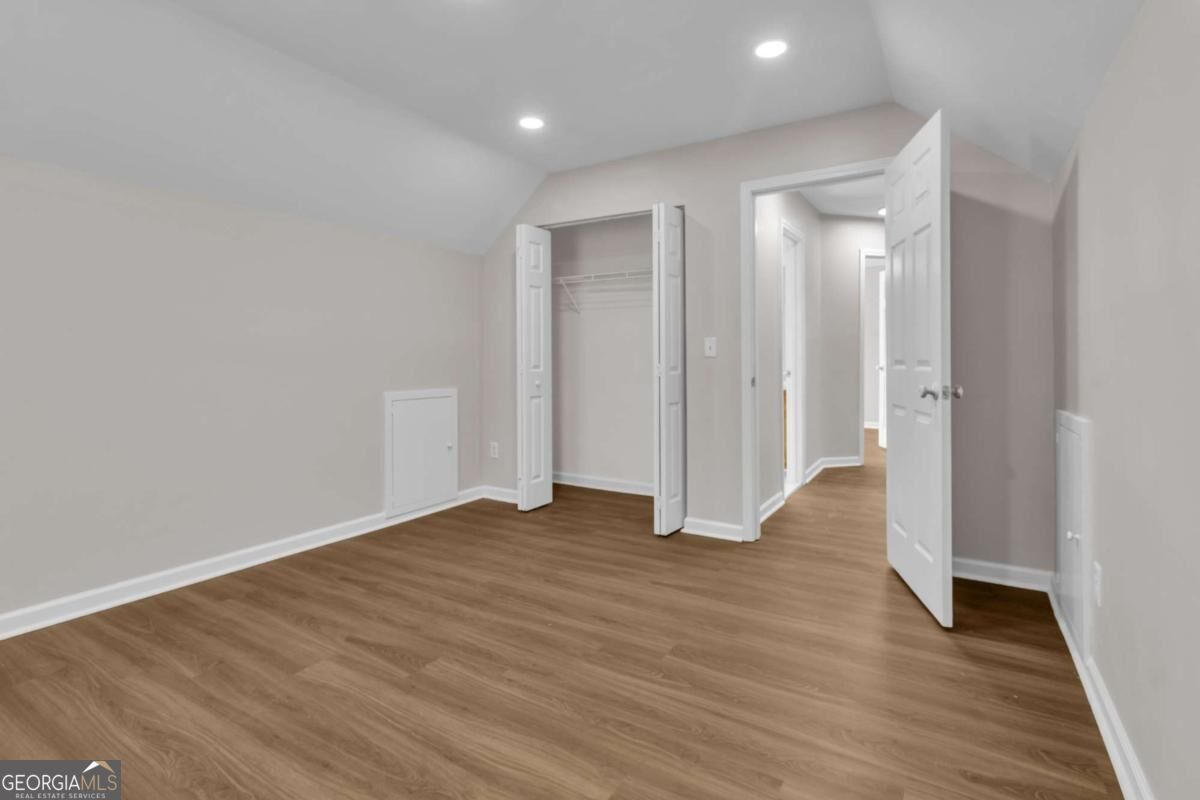 260 Hudson Ridge Property Photo 17