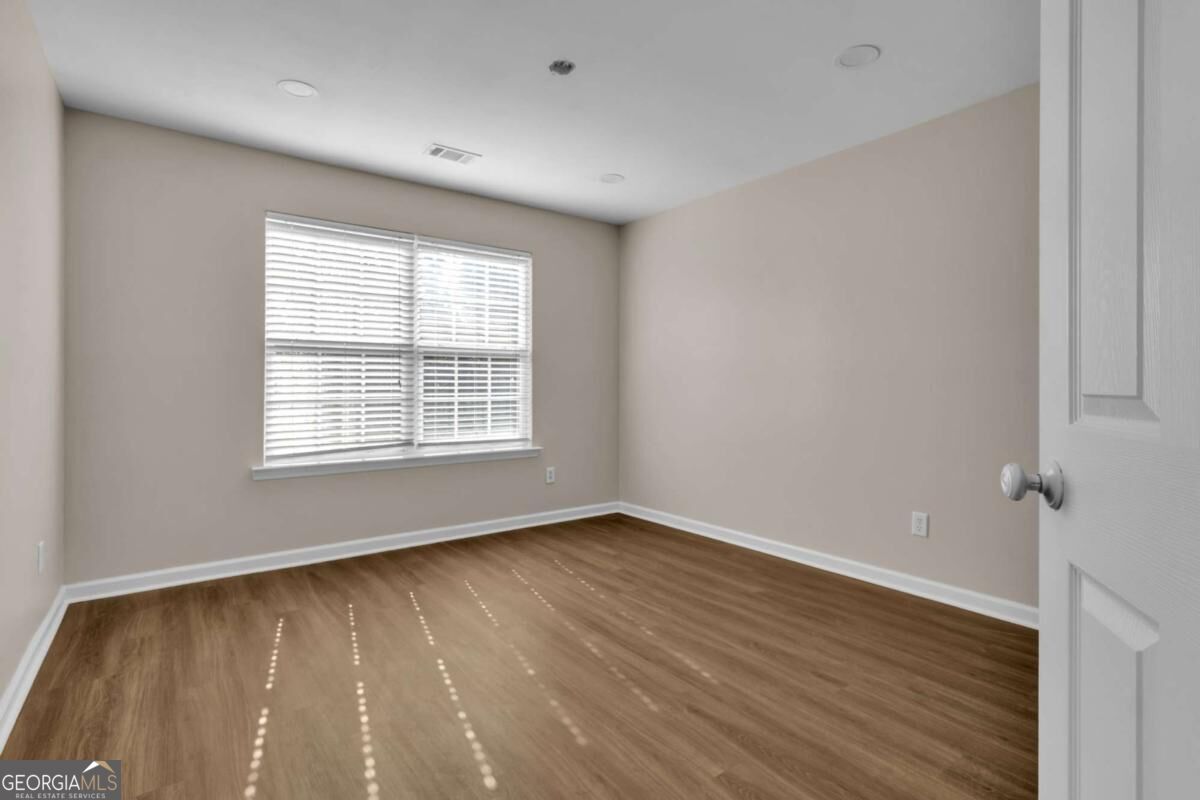 260 Hudson Ridge Property Photo 18