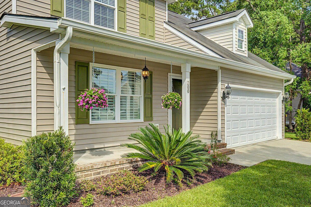 200 Sawgrass Drive Property Photo 5