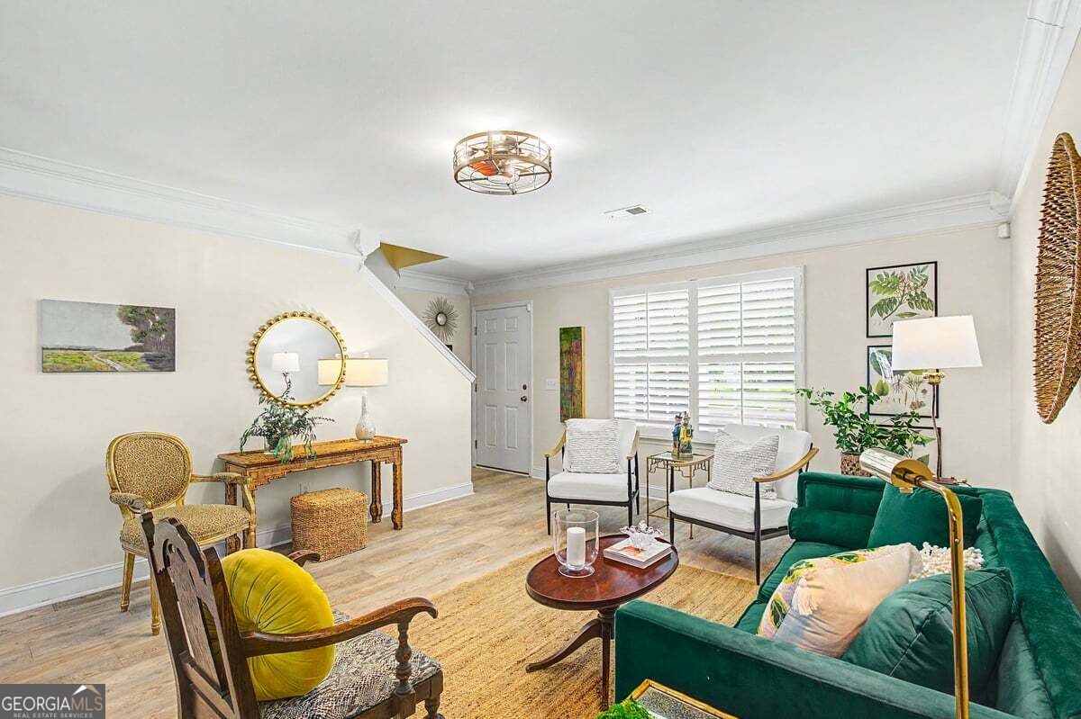 200 Sawgrass Drive Property Photo 8