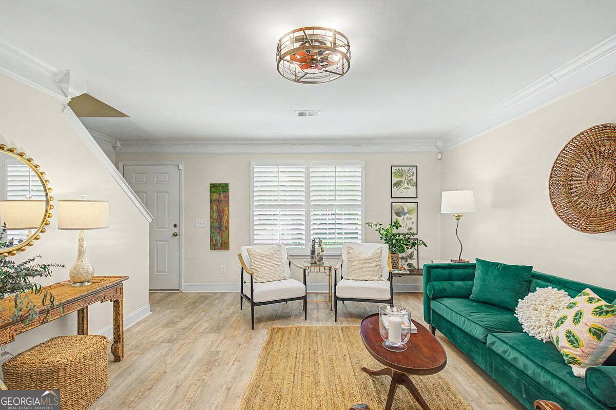 200 Sawgrass Drive Property Photo 9