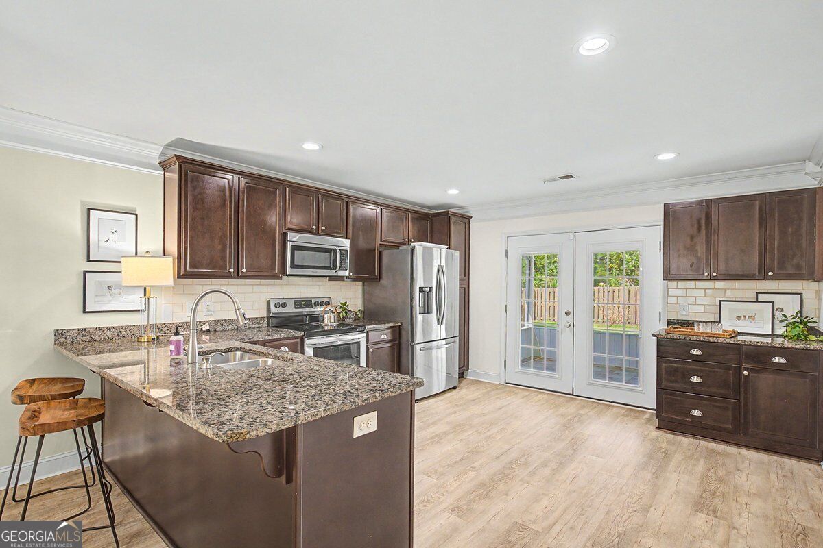 200 Sawgrass Drive Property Photo 15