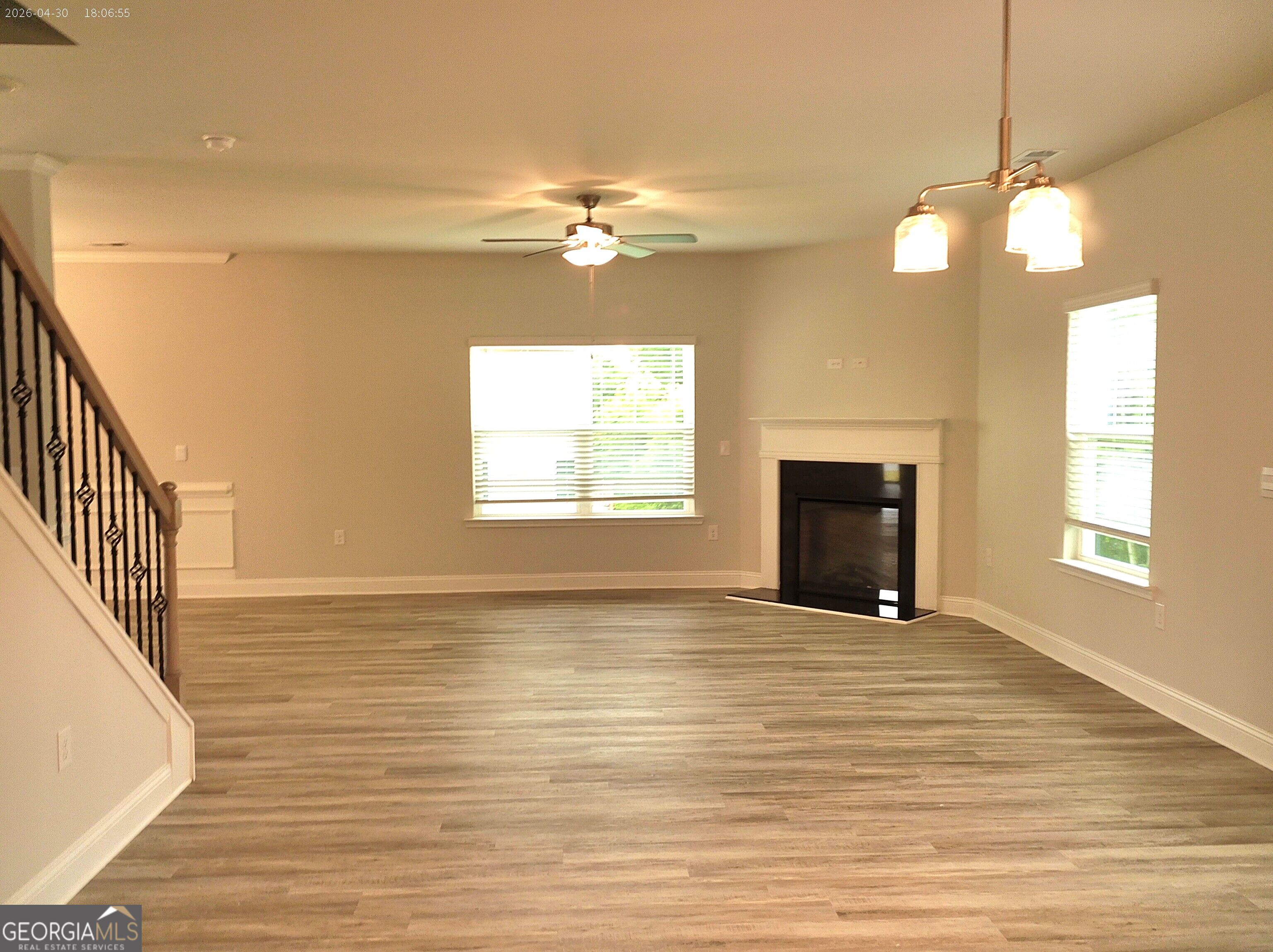 1121 Barrington Place Way Property Photo 2