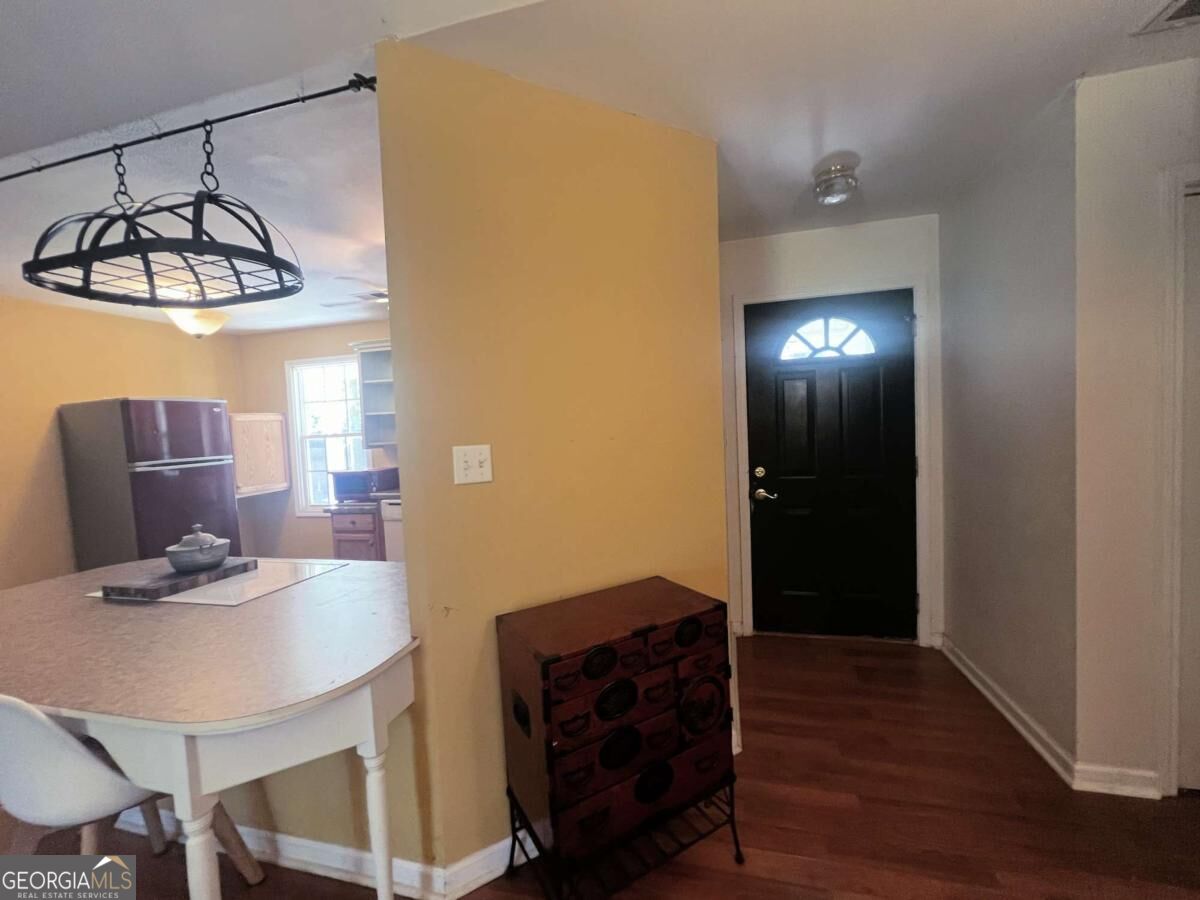 170 Northside Drive Property Photo 3