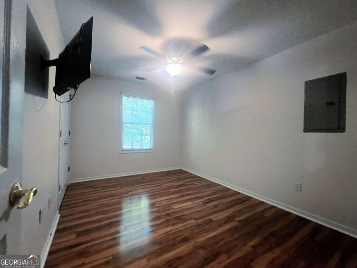 170 Northside Drive Property Photo 10