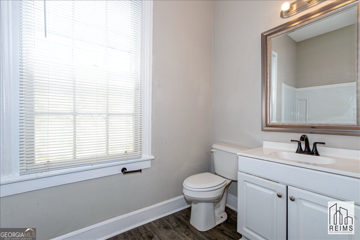 230 Telfair Street # A Property Photo 7