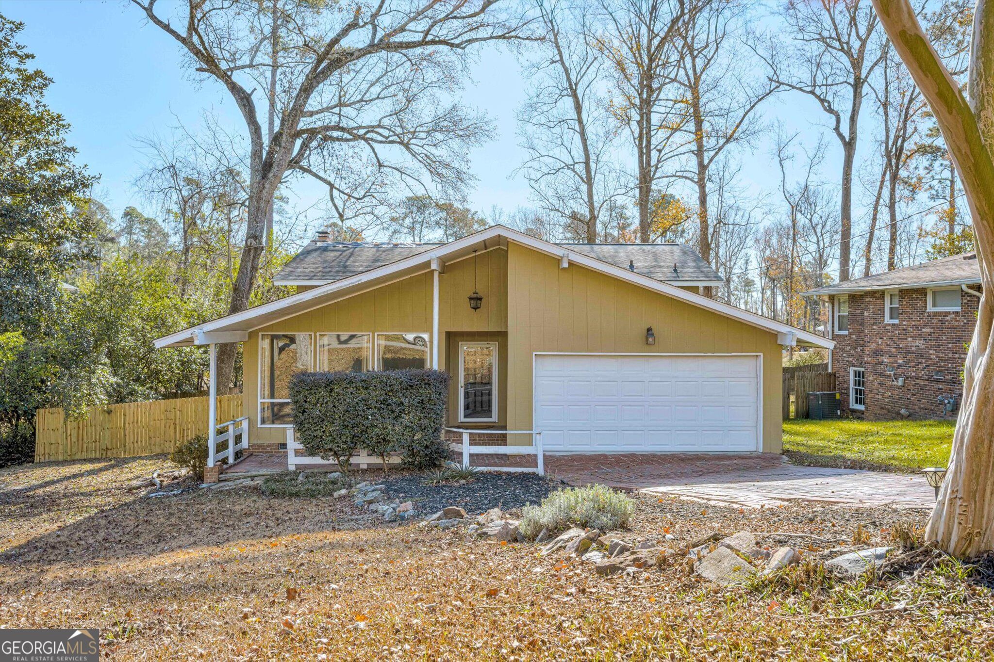 715 Hammond Drive Property Photo 1