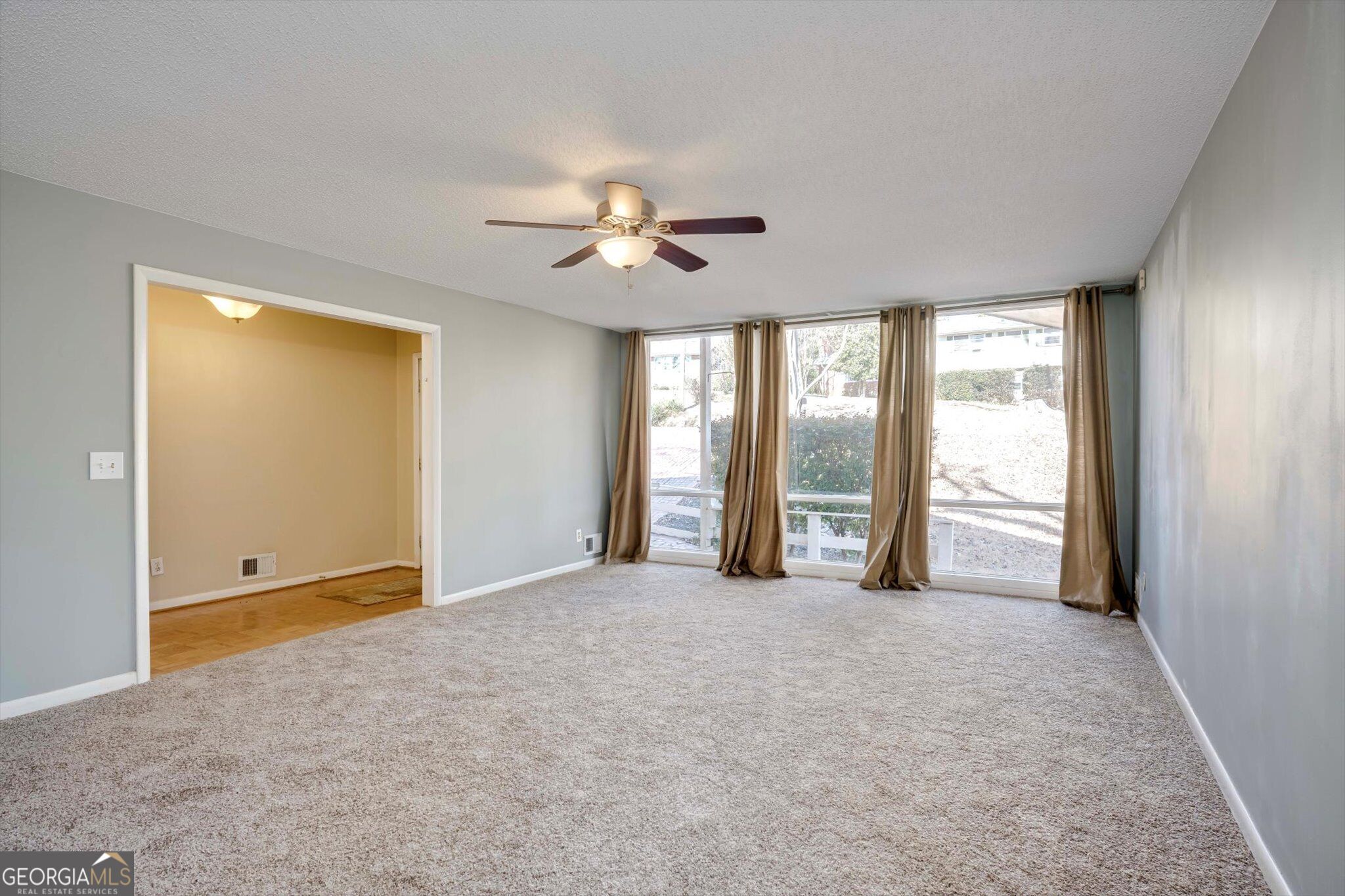715 Hammond Drive Property Photo 7