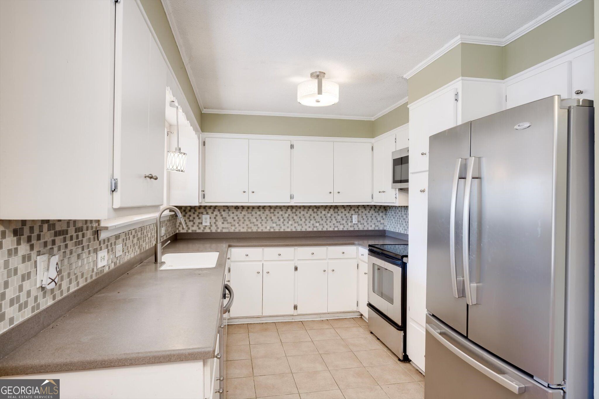 715 Hammond Drive Property Photo 18