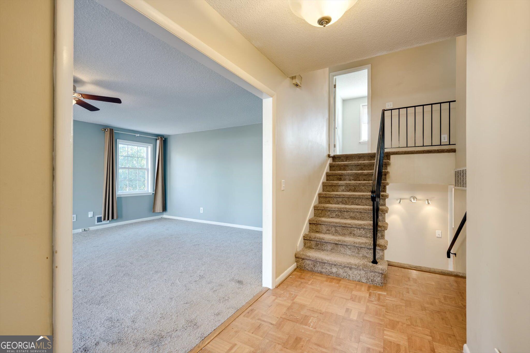 715 Hammond Drive Property Photo 24