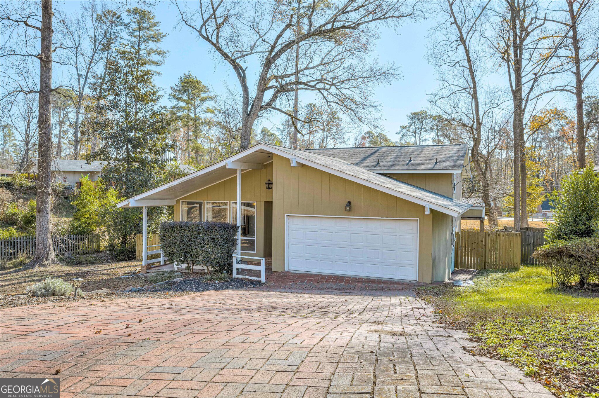 715 Hammond Drive Property Photo 42