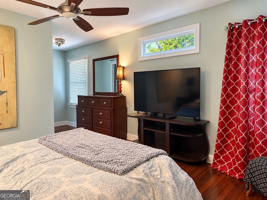 1502 Eastland Road Se Property Photo 7