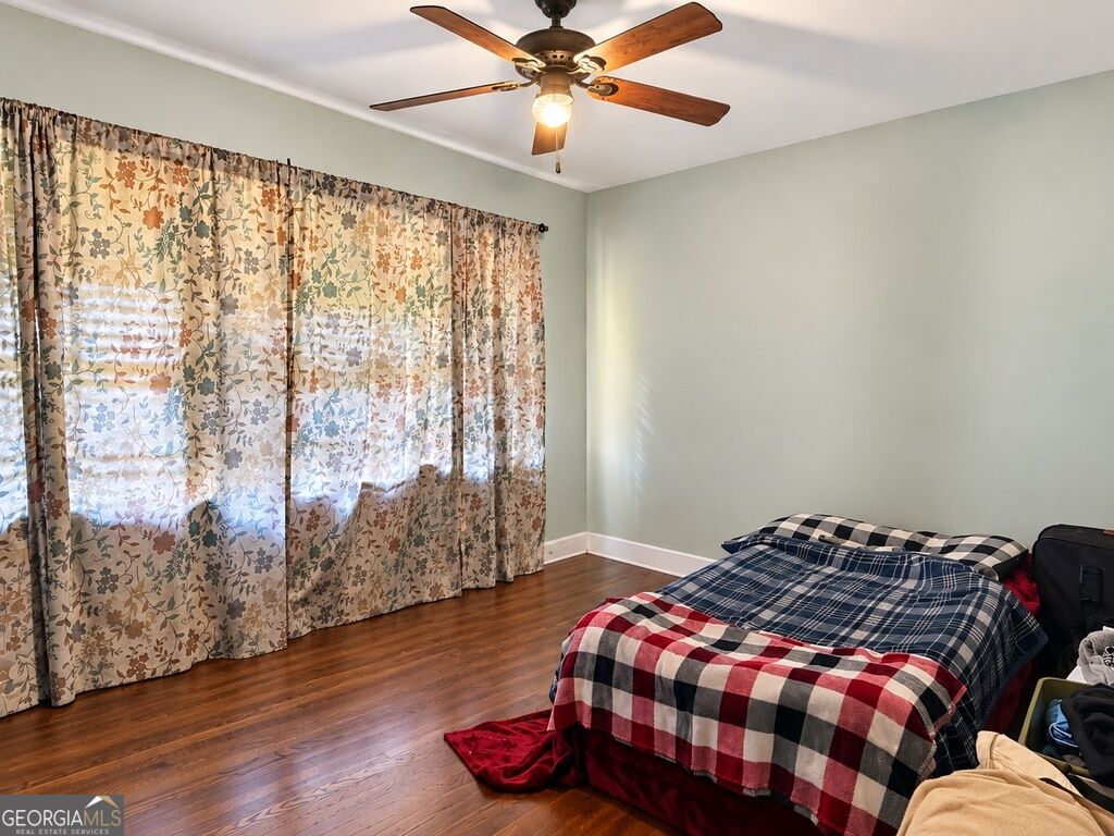 1502 Eastland Road Se Property Photo 10
