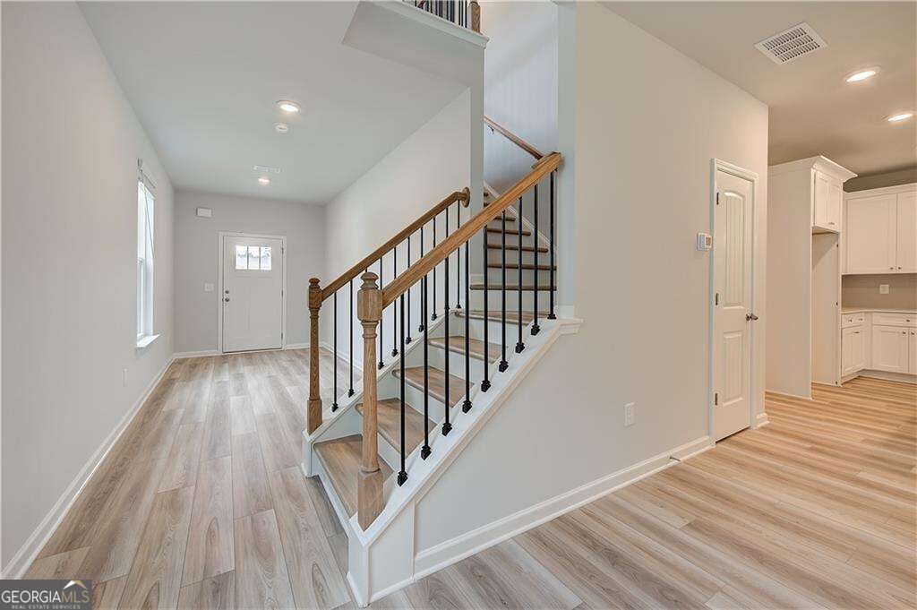 330 Bedford Trace Property Photo 3