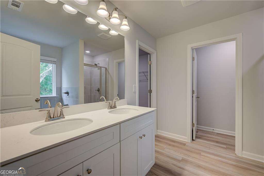 330 Bedford Trace Property Photo 22