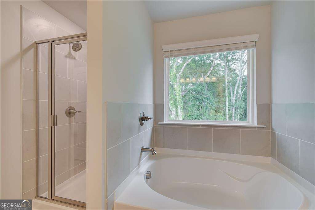 330 Bedford Trace Property Photo 23