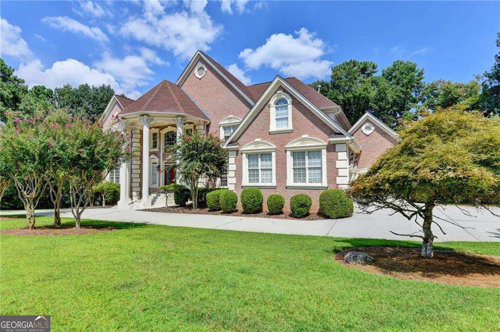 8280 Sentinae Chase Drive Property Photo 3