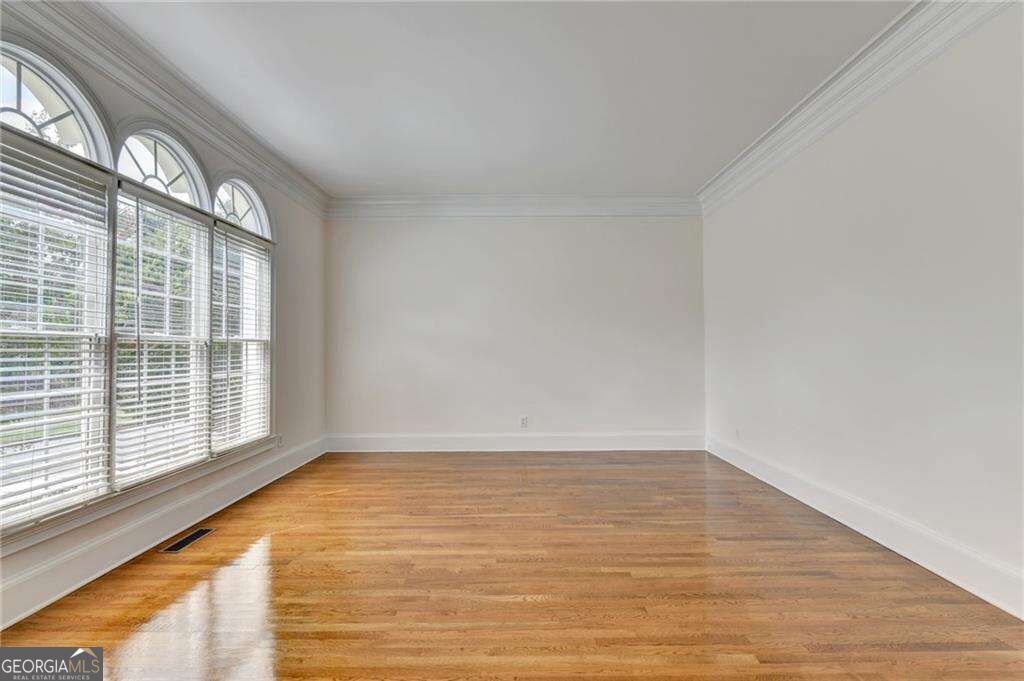 8280 Sentinae Chase Drive Property Photo 10