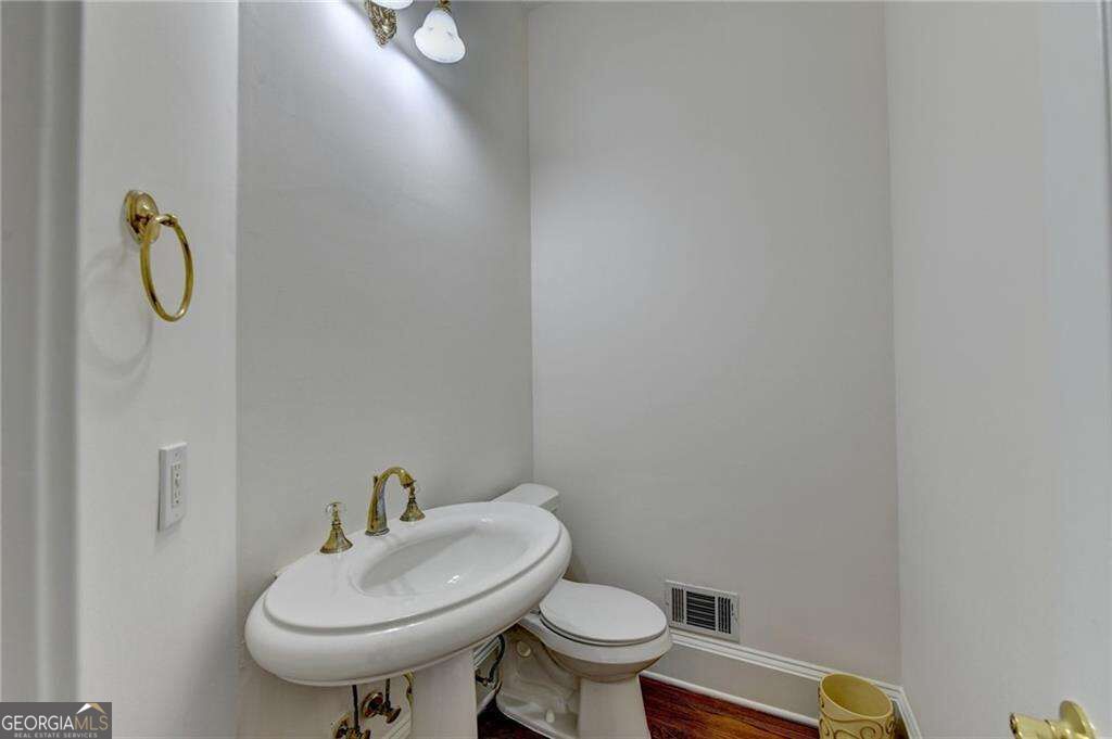 8280 Sentinae Chase Drive Property Photo 31