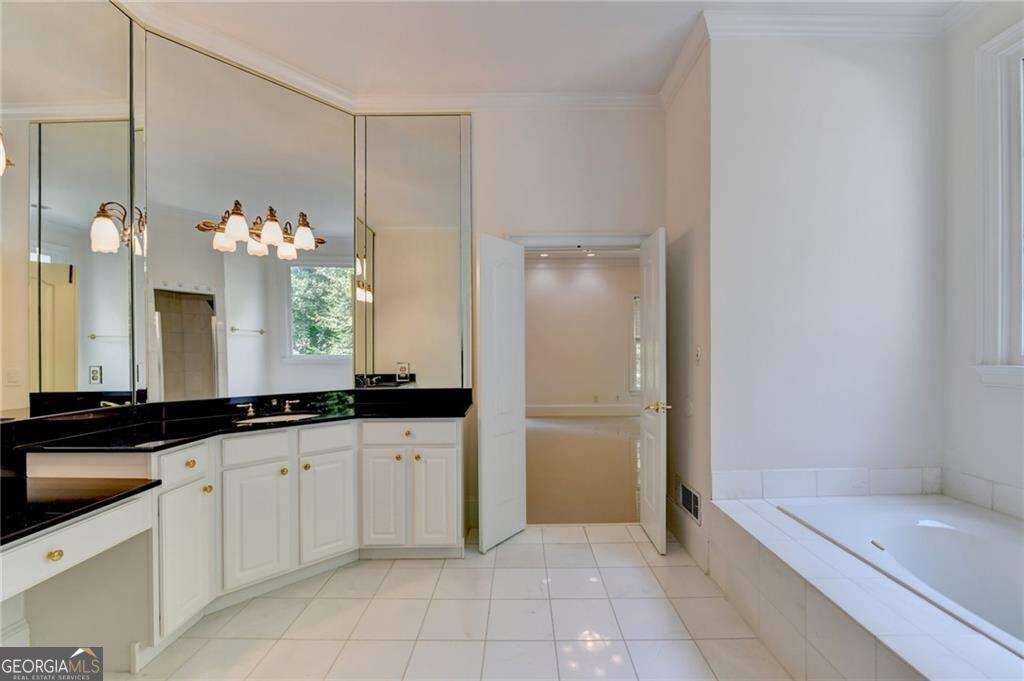 8280 Sentinae Chase Drive Property Photo 41