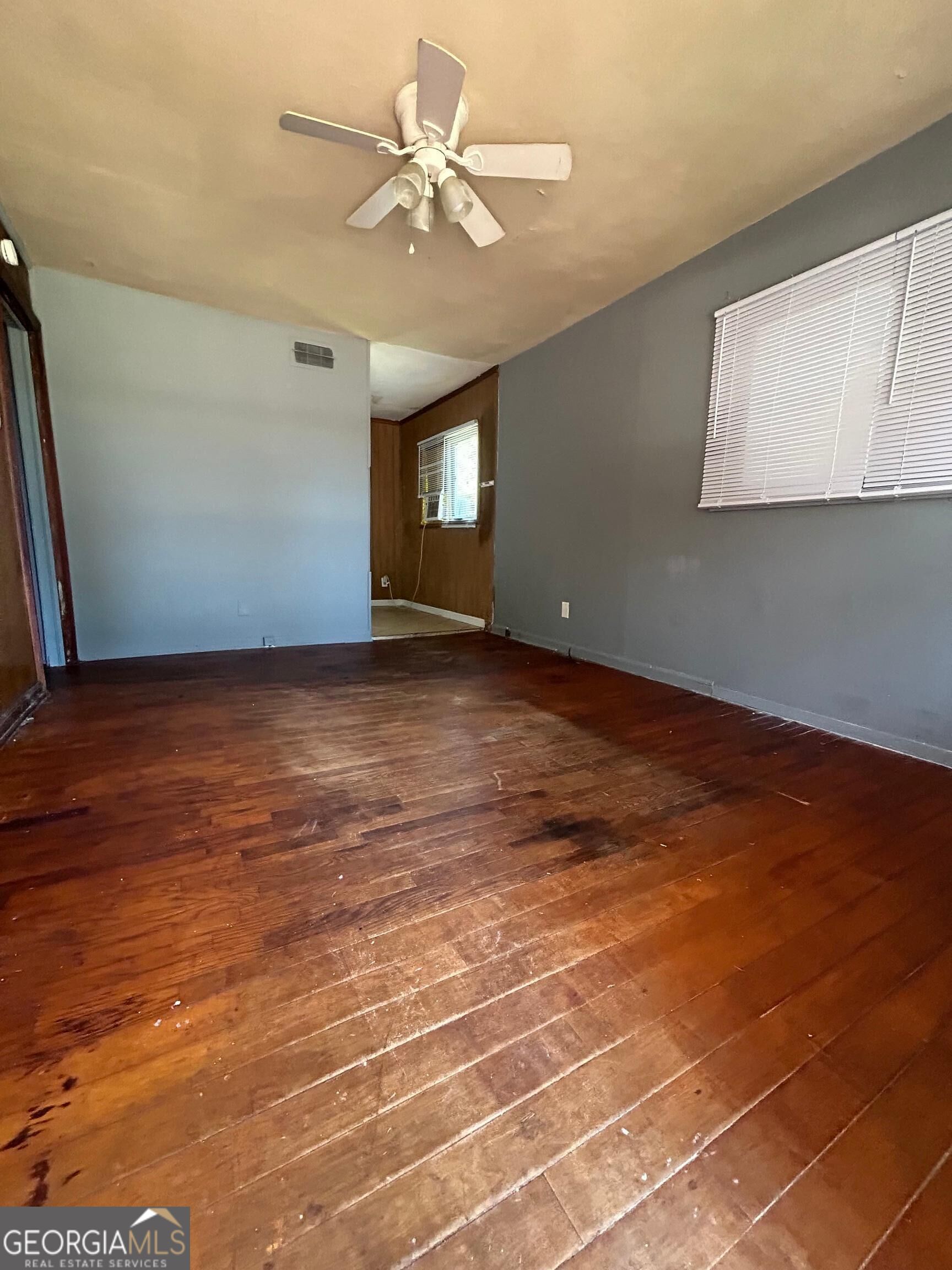 127 Hinton Drive Property Photo 3