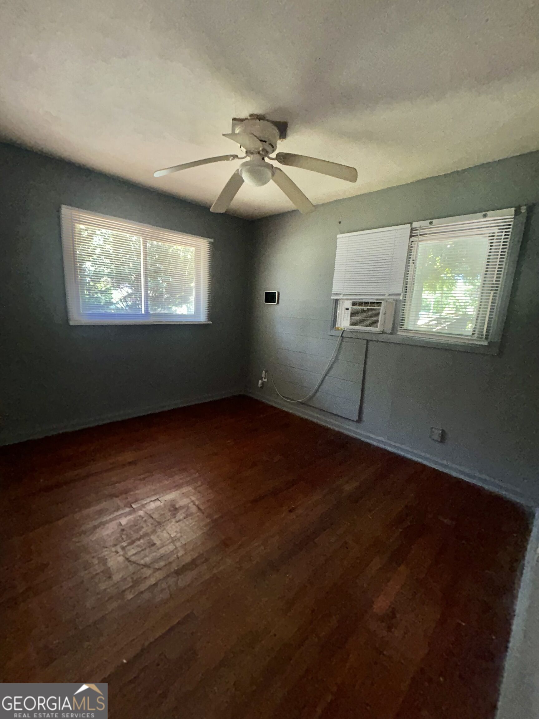 127 Hinton Drive Property Photo 4