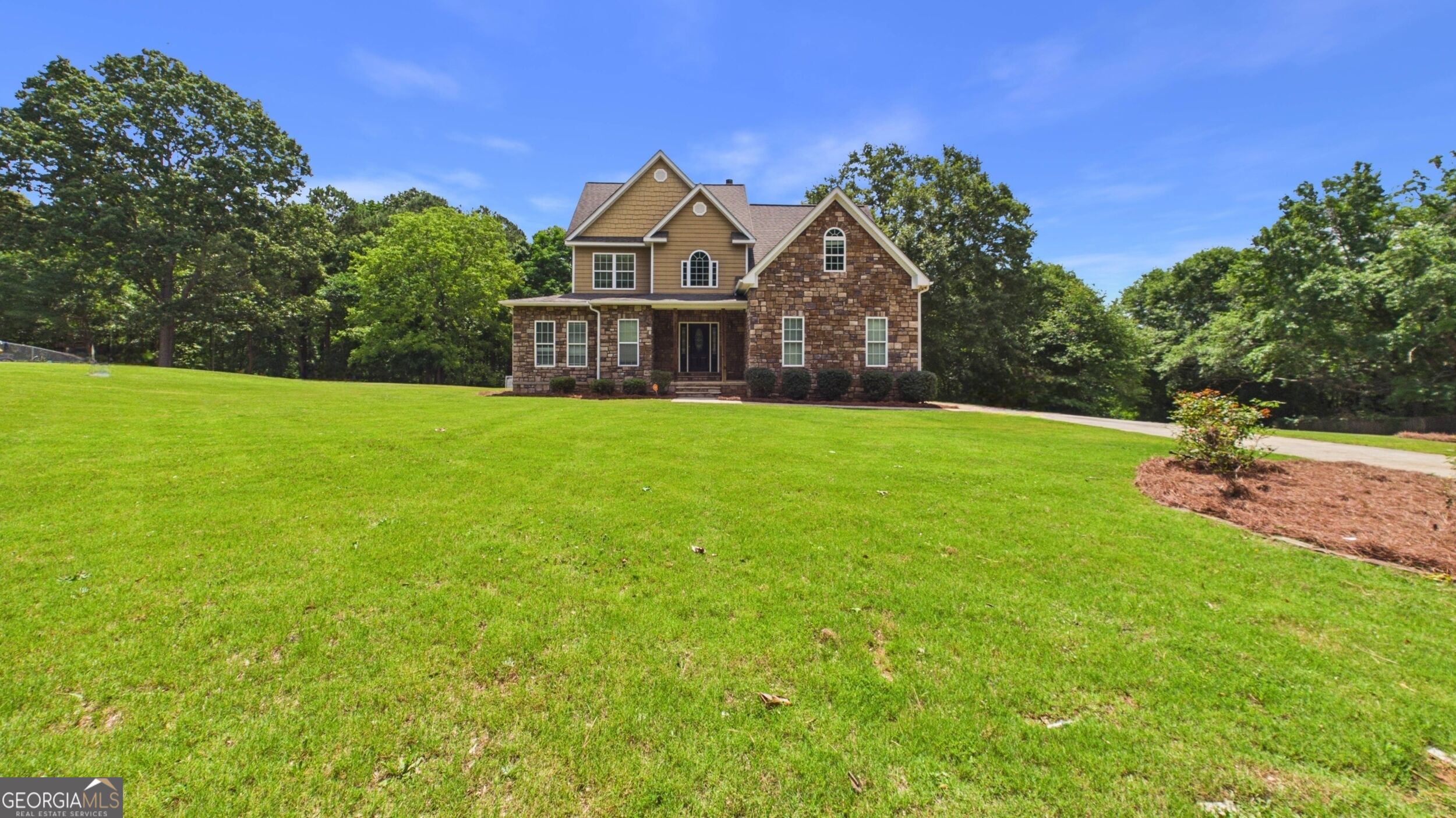 450 E End Road Property Photo 1