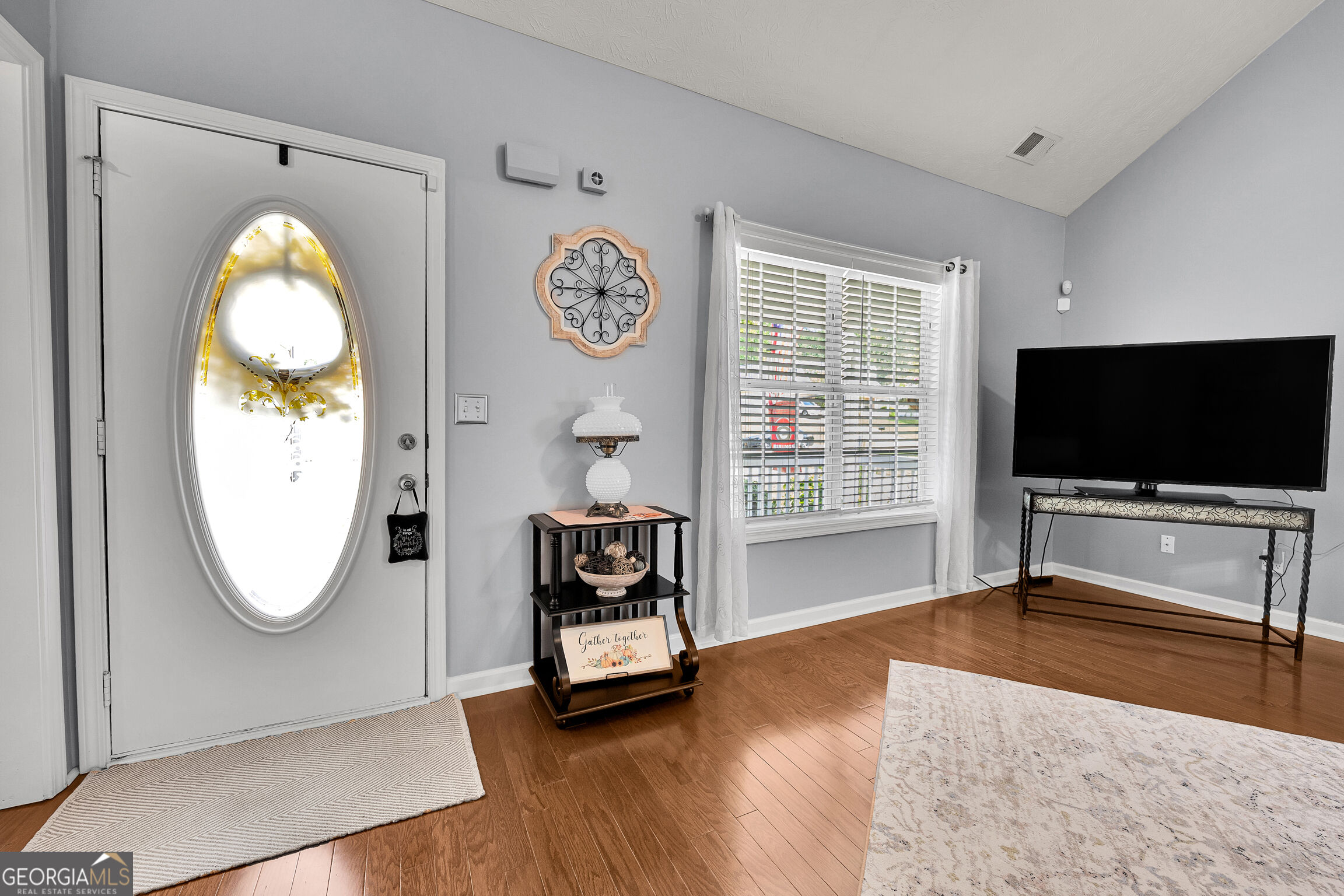 440 Berkshire Drive Property Photo 6
