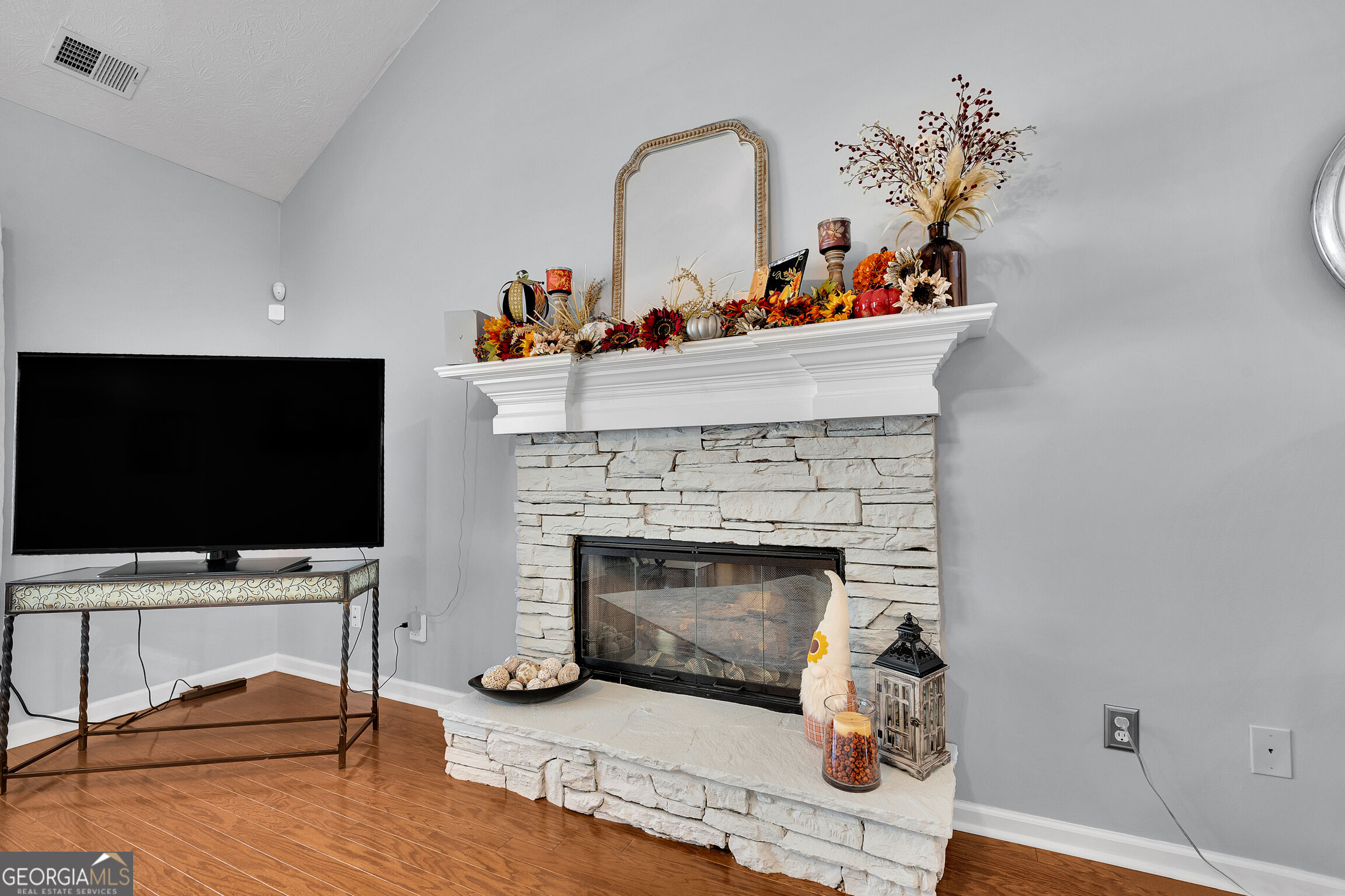 440 Berkshire Drive Property Photo 12