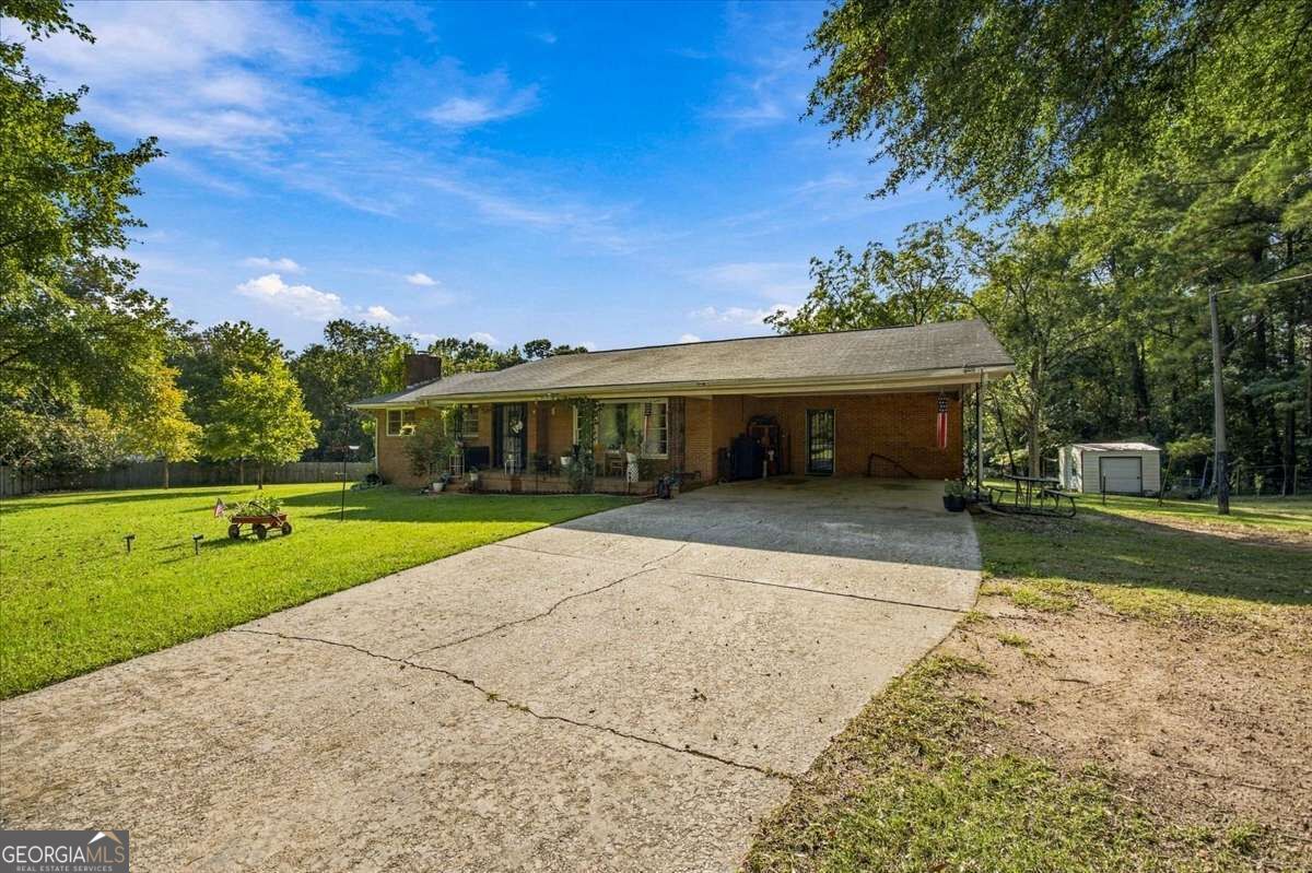 169 Lafayett Road Property Photo 2