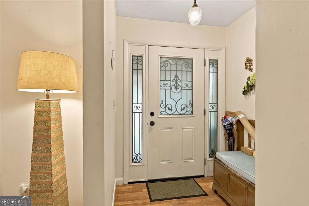 169 Lafayett Road Property Photo 6