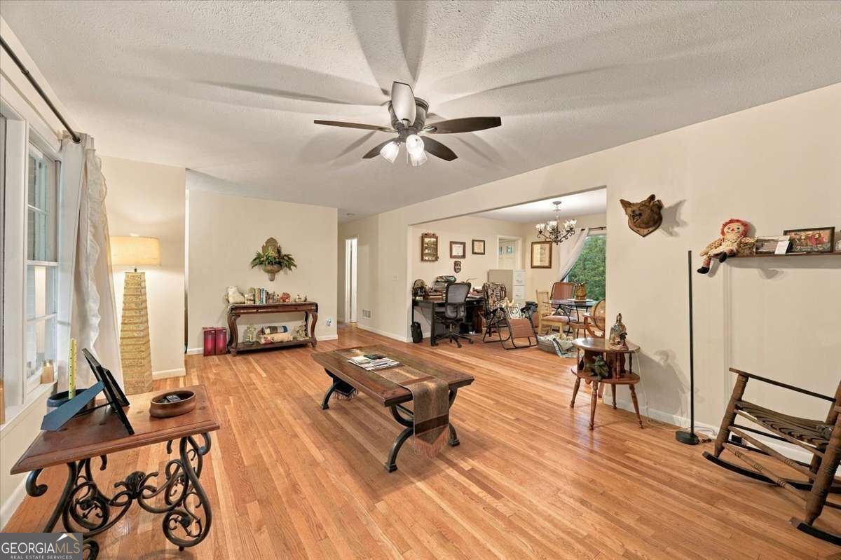 169 Lafayett Road Property Photo 8